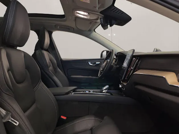 VOLVO XC60 2.0 T8 TE Ultra Dark eAWD