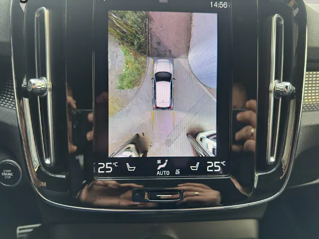 VOLVO XC40 2.0 B4 MH AWD R-Design
