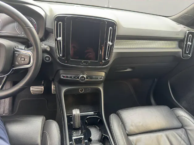 VOLVO XC40 2.0 B4 MH AWD R-Design