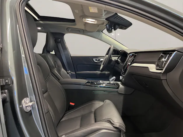 VOLVO V60 2.0 T6 TE Ultra Dark eAWD