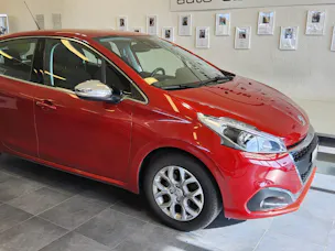 PEUGEOT 208 1.2 PureTech Allure S/S