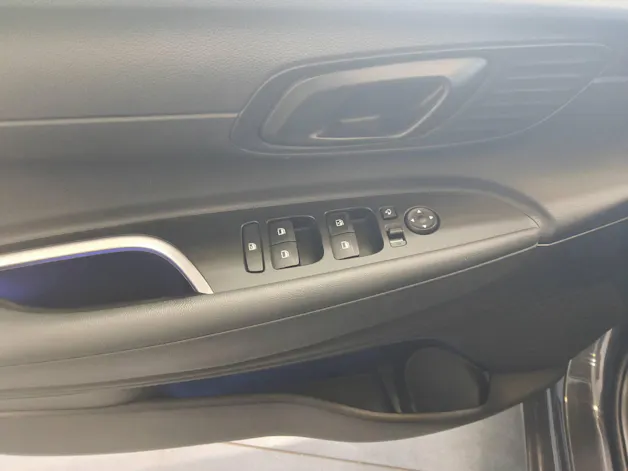 HYUNDAI i20 1.0 T-GDi Amplia