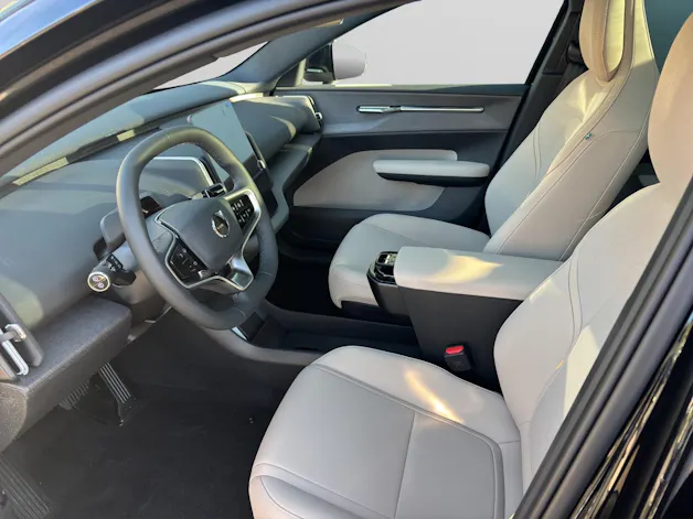 VOLVO EX30 CC P8 Ultra AWD