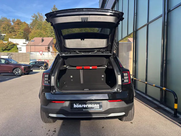 VOLVO EX30 CC P8 Ultra AWD