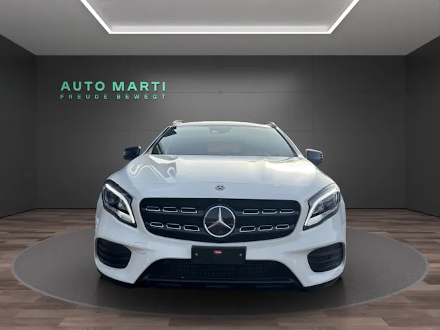 MERCEDES-BENZ GLA-Klasse X156 GLA 250 AMG Line 4m