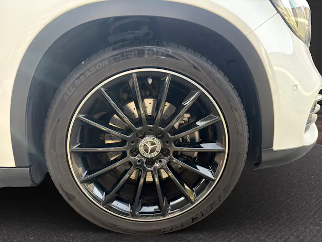 MERCEDES-BENZ GLA-Klasse X156 GLA 250 AMG Line 4m