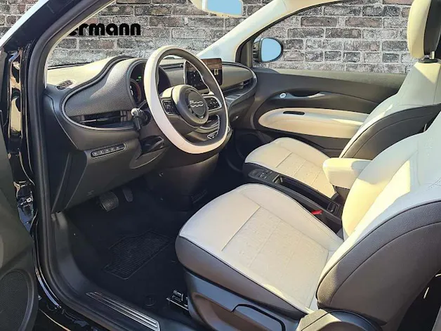 FIAT 500 La Prima