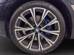 BMW X7 M50i