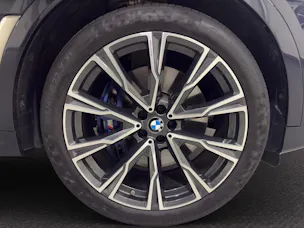 BMW X7 M50i