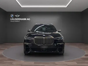 BMW X7 M50i