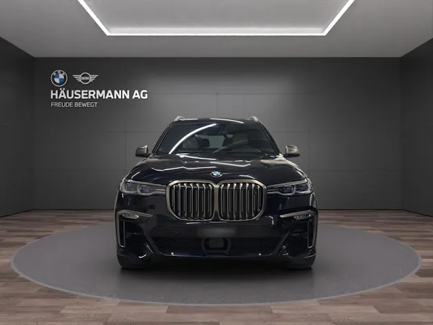 BMW X7 M50i