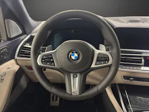 BMW X7 M50i