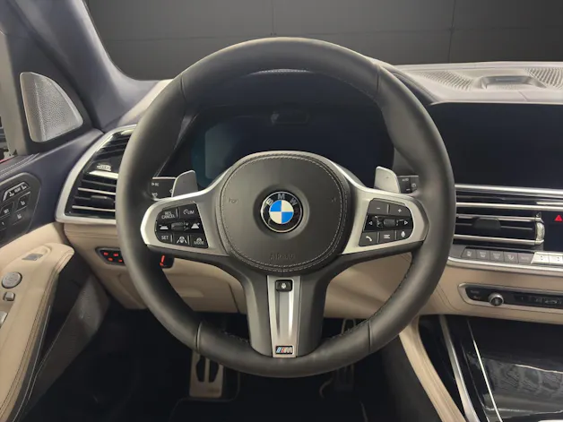BMW X7 M50i
