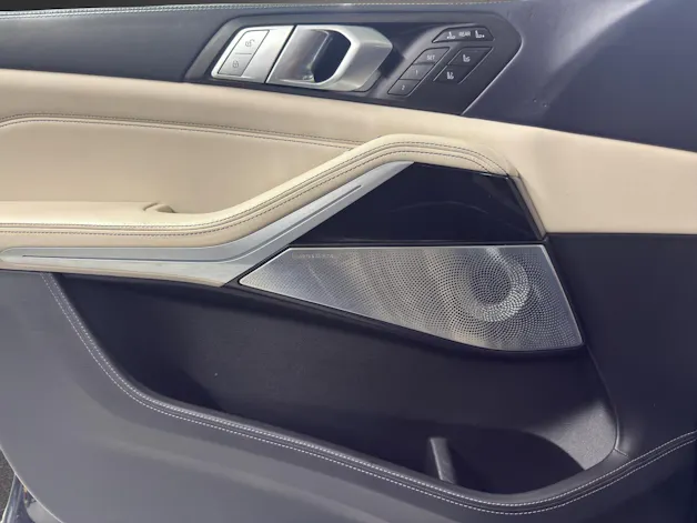 BMW X7 M50i