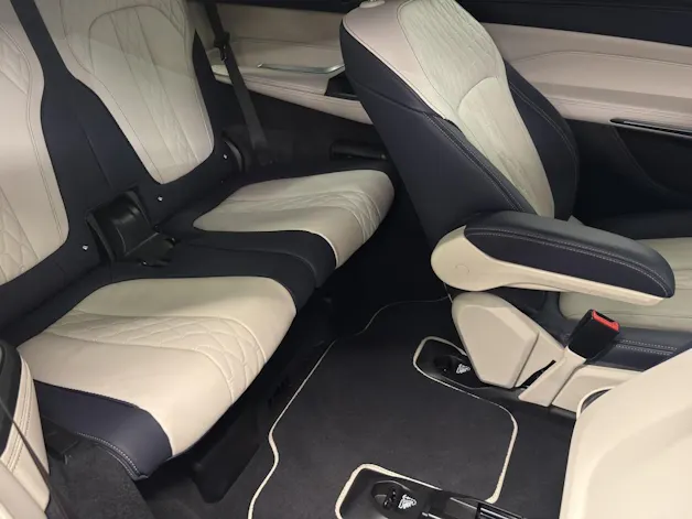 BMW X7 M50i