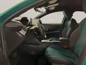 PEUGEOT 208 1.2 Hybrid Envy