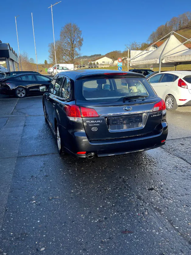 Subaru Legacy Station 2.0i Swiss
