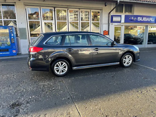 Subaru Legacy Station 2.0i Swiss