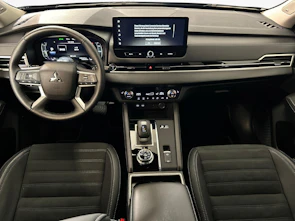 Fahrzeugbild MITSUBISHI Outlander 2.4 PHEV Invite 4x4