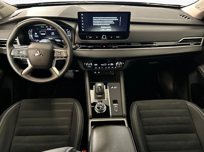 Fahrzeugbild MITSUBISHI OUTLANDER