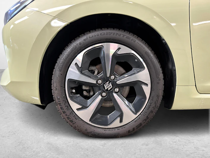 Fahrzeugbild SUZUKI SWIFT