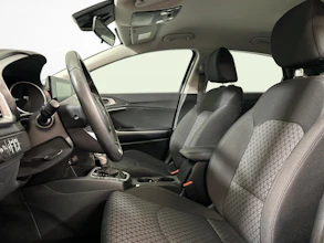https://vehicle.imgix.net/4525950/0dd33819-4769-4f94-82e0-bf11888ce7ef.jpg