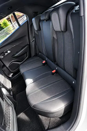 PEUGEOT 2008 1.2 PureTech 130 GT