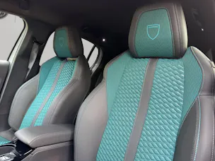 PEUGEOT 208 1.2 Hybrid ENVY