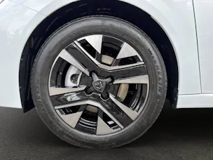 PEUGEOT 208 1.2 Hybrid ENVY