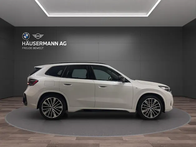 BMW iX1 30 xDrive M SPORT