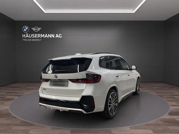 BMW iX1 30 xDrive M SPORT