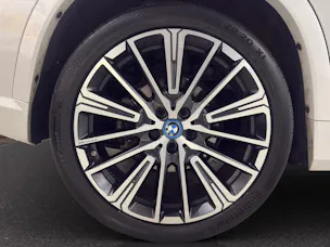 BMW iX1 30 xDrive M SPORT