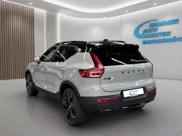 VOLVO EX40 Twin Black Edition AWD