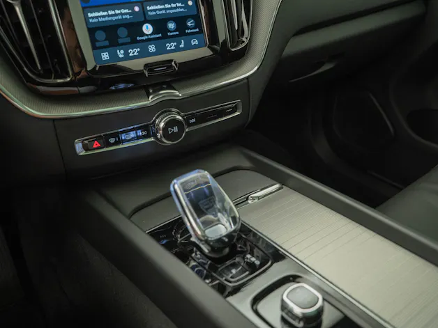VOLVO XC60 2.0 T8 TE XCENTRIC Black Edition eAWD