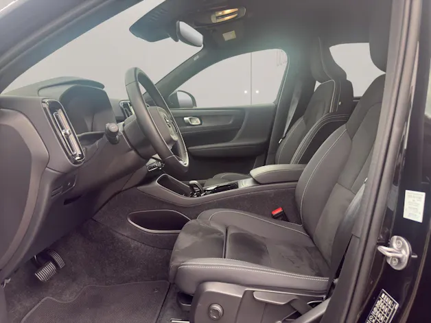 VOLVO XC40 P6 Plus