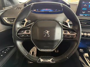 PEUGEOT 5008 2.0 BlueHDi 180 GT