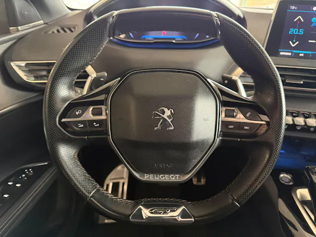 PEUGEOT 5008 2.0 BlueHDi 180 GT