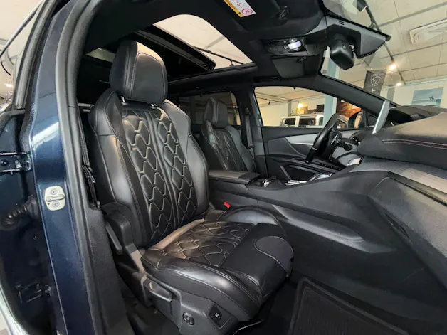 PEUGEOT 5008 2.0 BlueHDi 180 GT