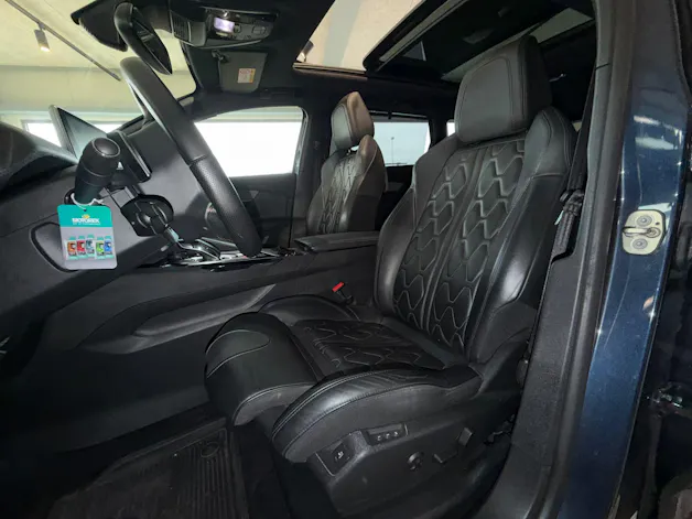 PEUGEOT 5008 2.0 BlueHDi 180 GT