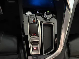 PEUGEOT 5008 2.0 BlueHDi 180 GT