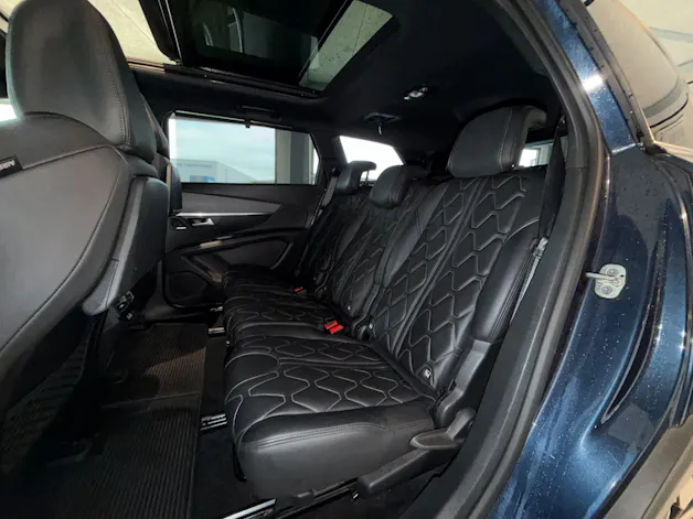 PEUGEOT 5008 2.0 BlueHDi 180 GT