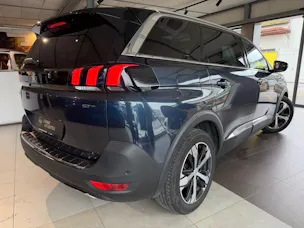 PEUGEOT 5008 2.0 BlueHDi 180 GT