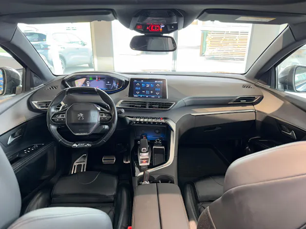 PEUGEOT 5008 2.0 BlueHDi 180 GT