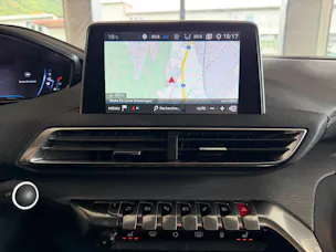 PEUGEOT 5008 2.0 BlueHDi 180 GT