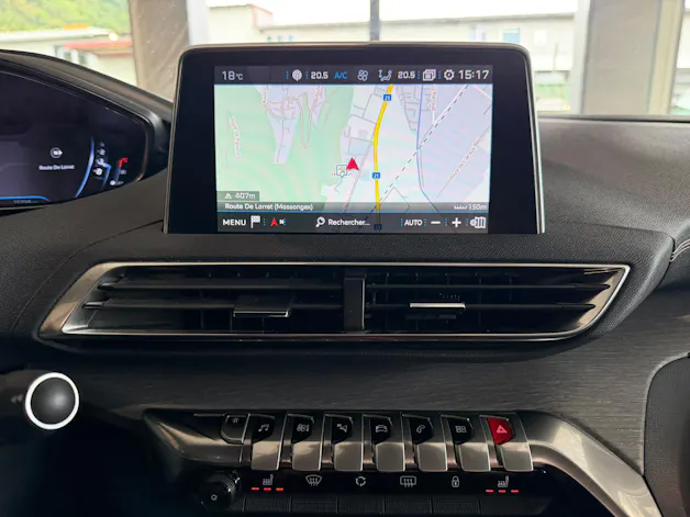 PEUGEOT 5008 2.0 BlueHDi 180 GT