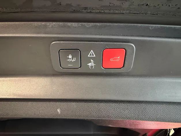 PEUGEOT 5008 2.0 BlueHDi 180 GT
