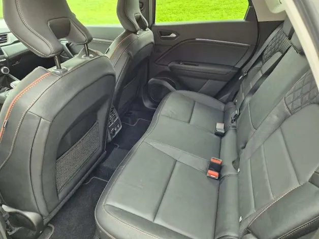 RENAULT Captur INITIALE PARIS E-TECH 145