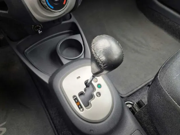 Toyota Yaris 1.3 16V City Automat