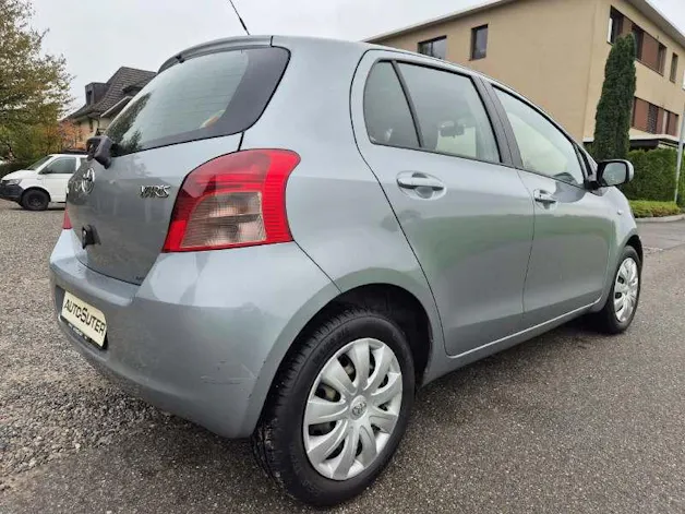 Toyota Yaris 1.3 16V City Automat