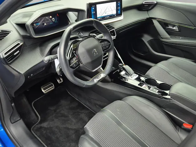 PEUGEOT 208 1.2 PureTech 130 GT